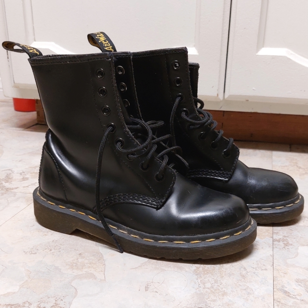 Dr Martens boots 1460